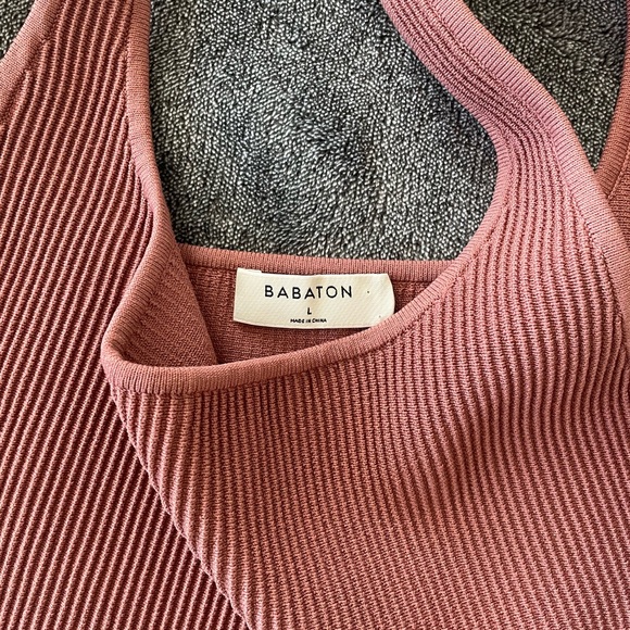 Aritzia crop top. - Picture 2 of 5